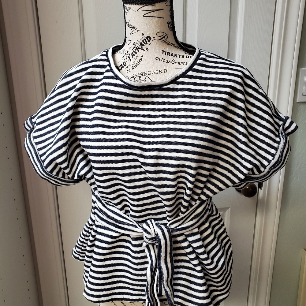 Express medium shirt like New